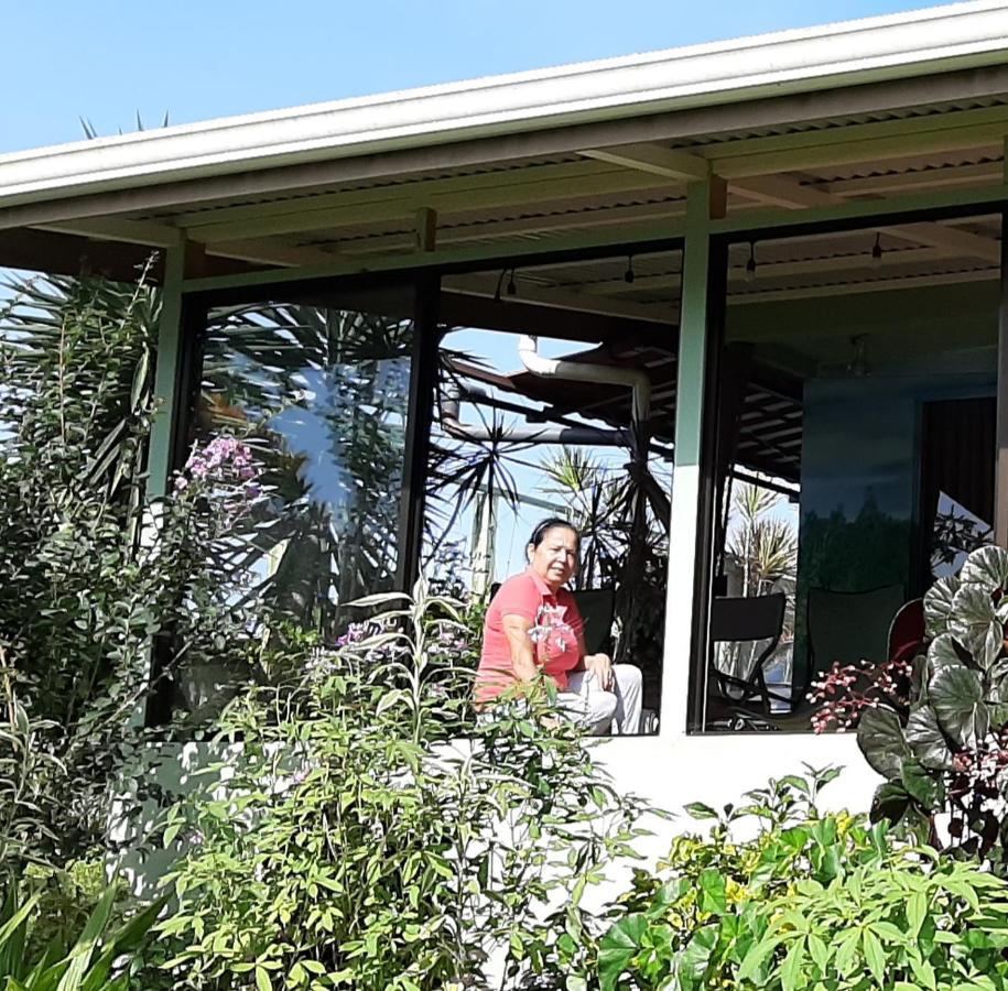 Marita'S Bed And Breakfast Nuevo Arenal Exteriör bild