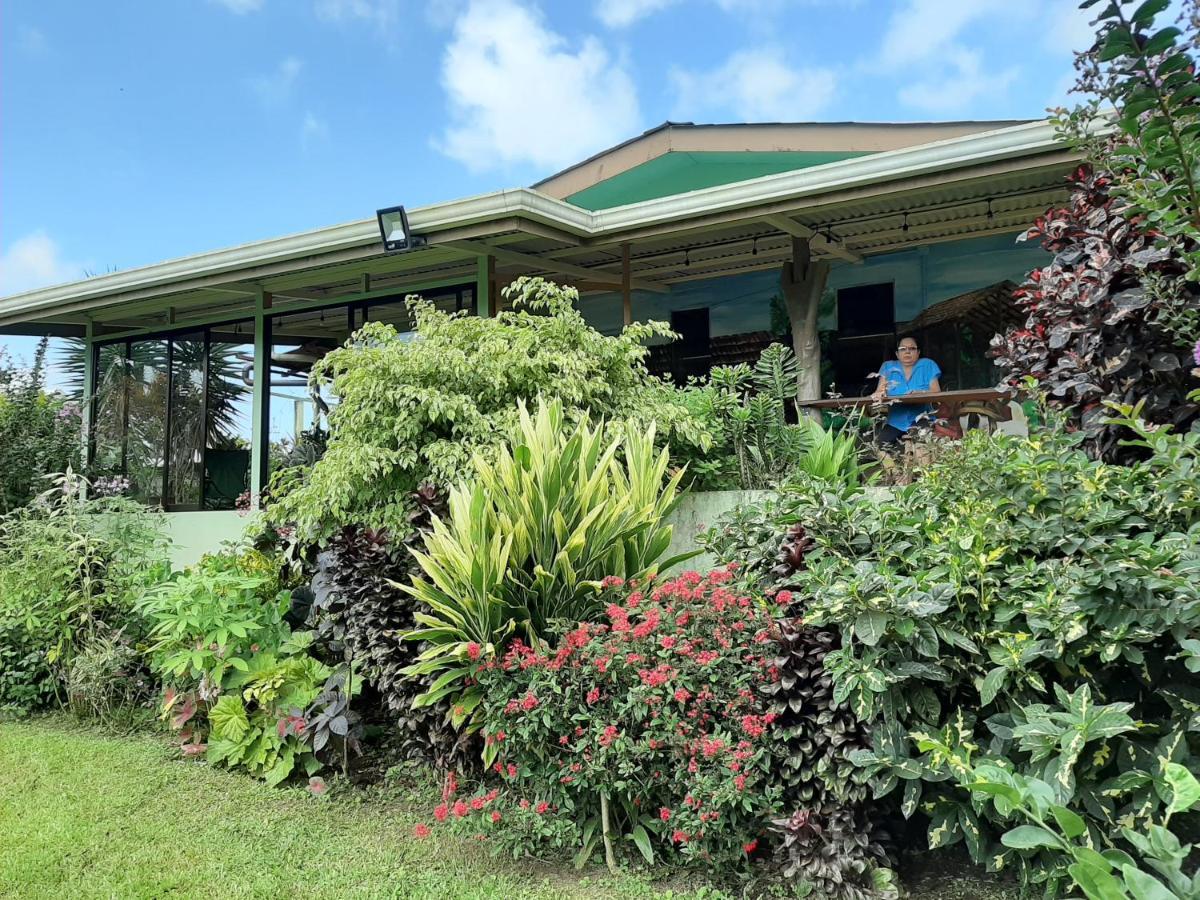 Marita'S Bed And Breakfast Nuevo Arenal Exteriör bild