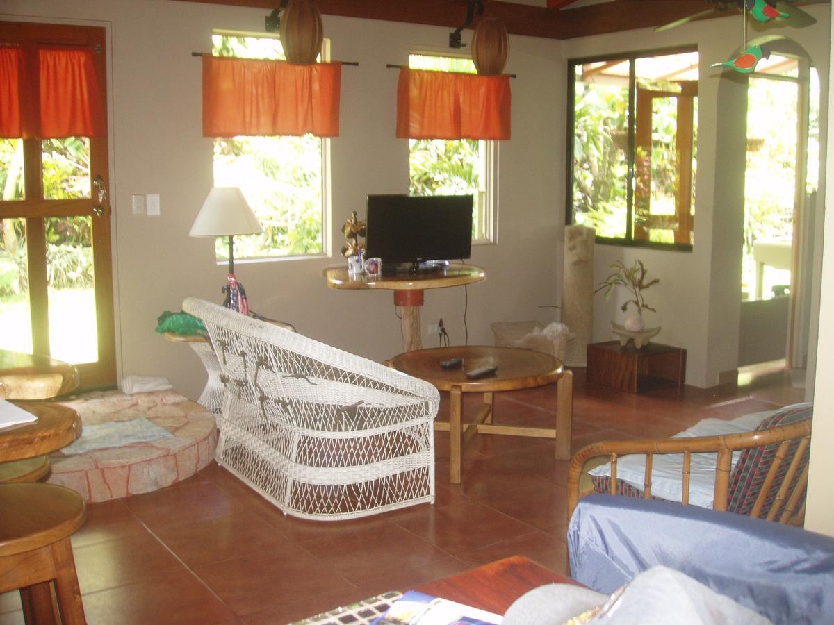 Marita'S Bed And Breakfast Nuevo Arenal Exteriör bild